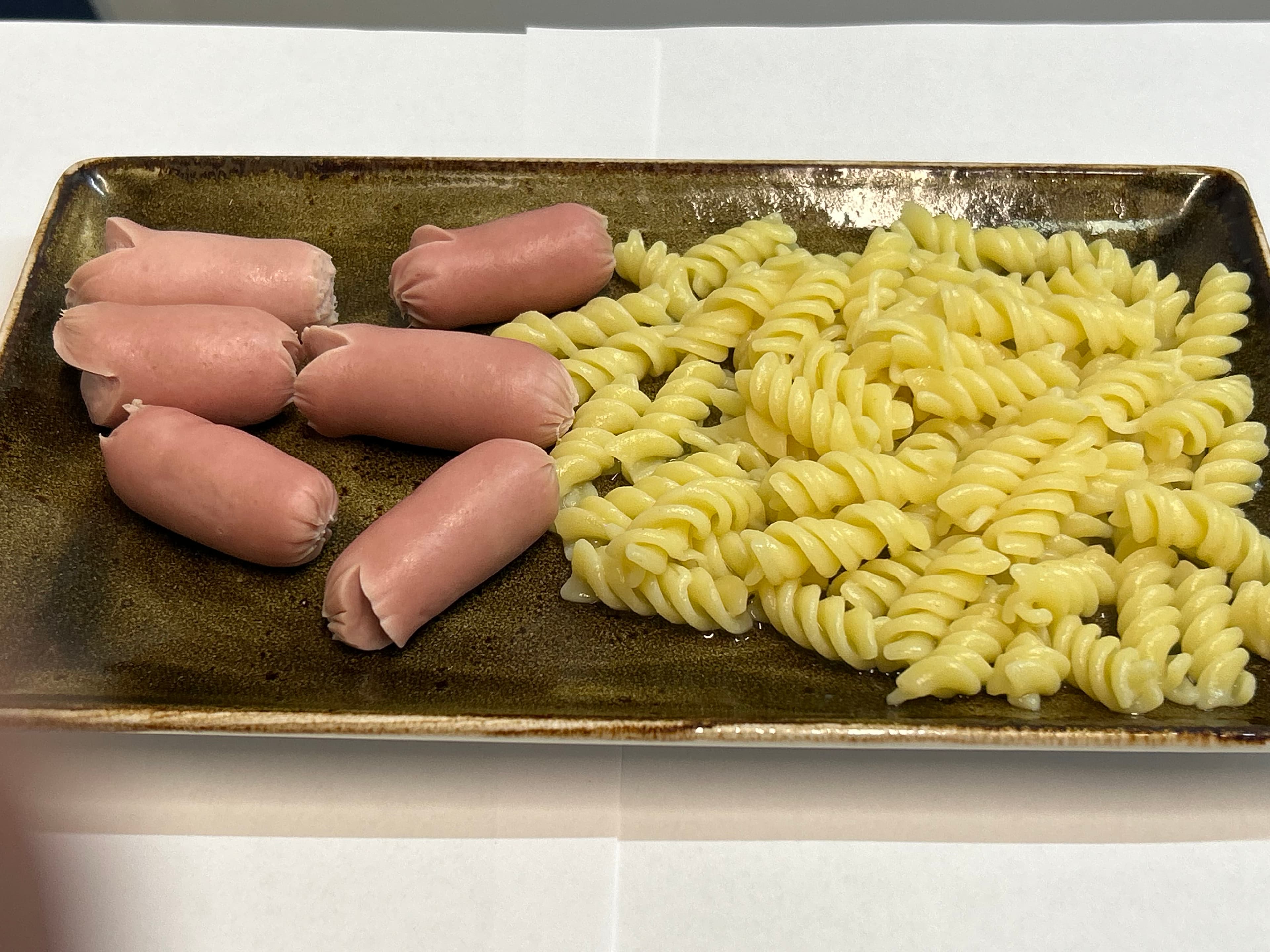 Сосиски с макаронами