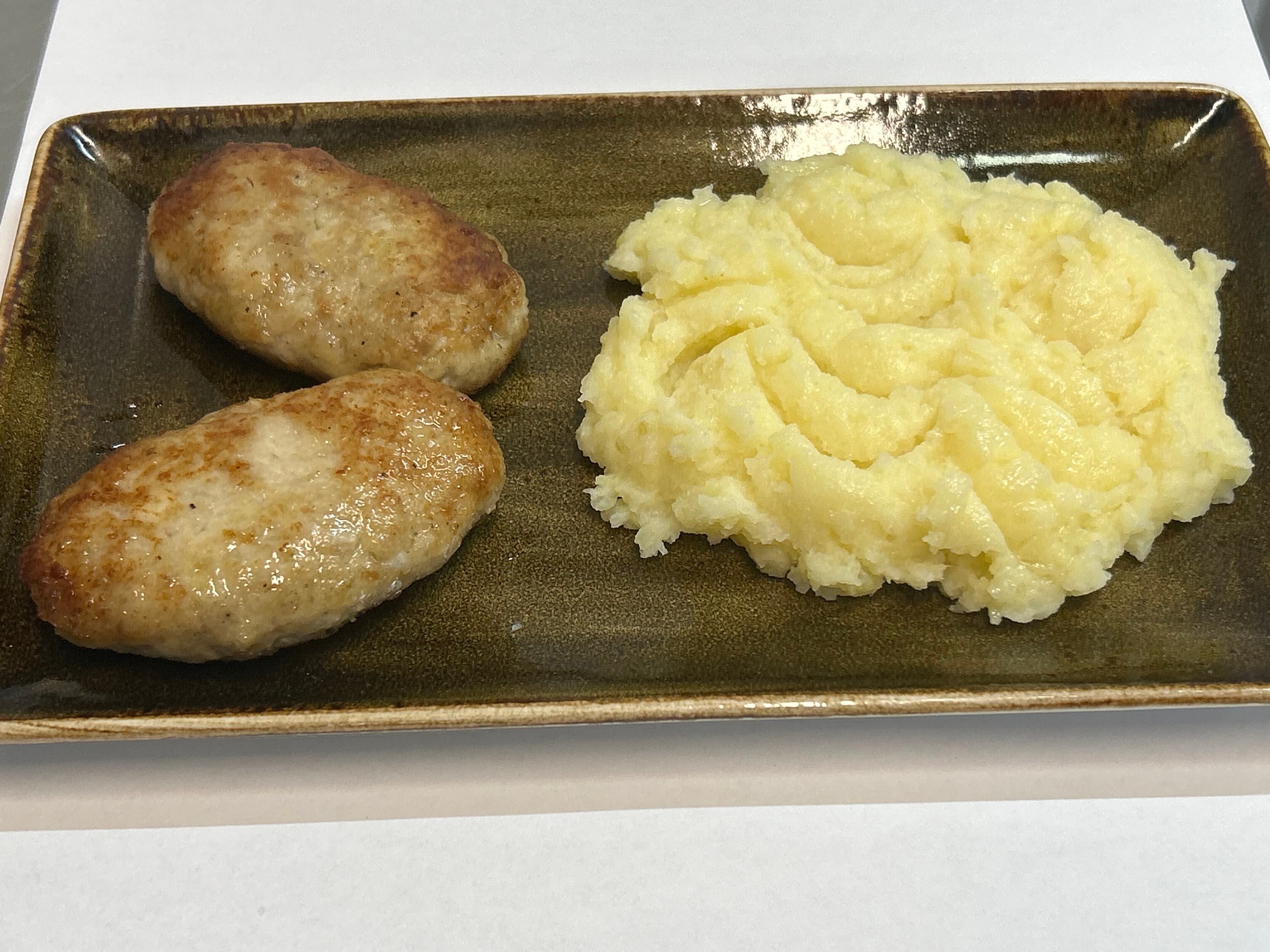 Котлетки куриные с пюре
